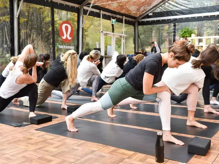 Lululemon.jpg Lululemon.jpg