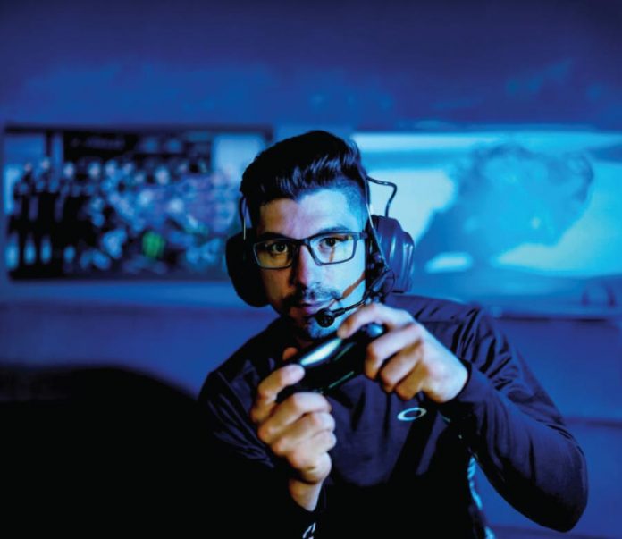 Oakley-esports-696x603.jpg